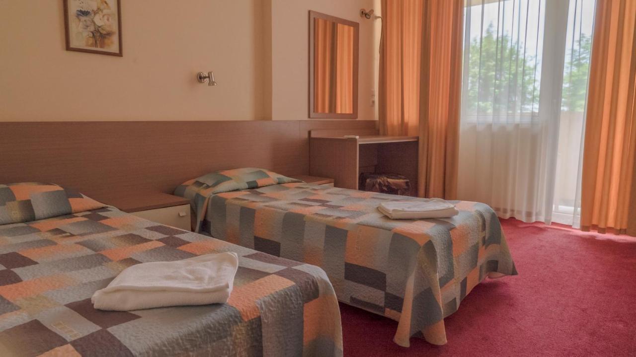 Park Hotel Persey Varna ภายนอก รูปภาพ