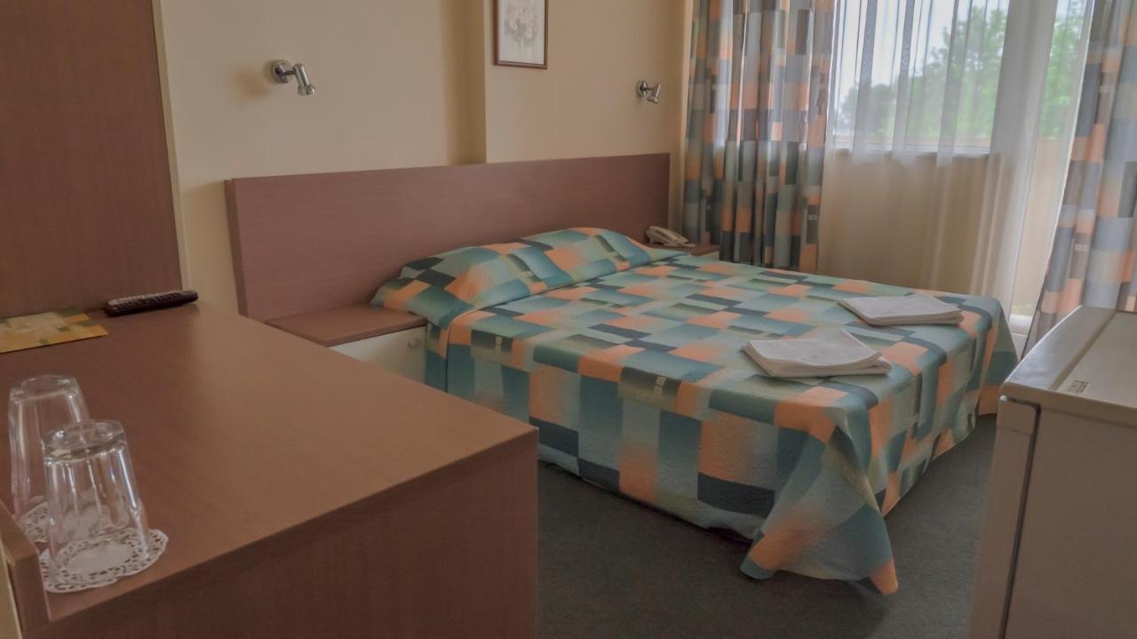 Park Hotel Persey Varna ภายนอก รูปภาพ