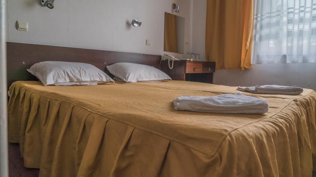Park Hotel Persey Varna ภายนอก รูปภาพ