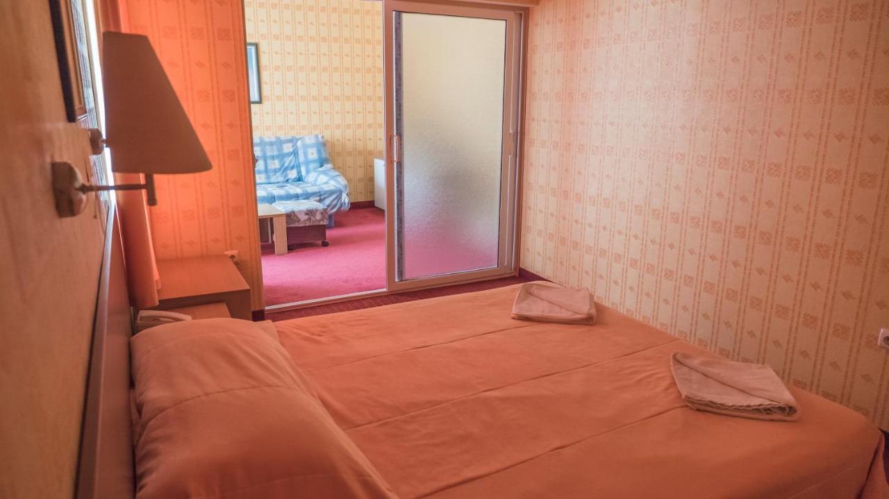 Park Hotel Persey Varna ภายนอก รูปภาพ