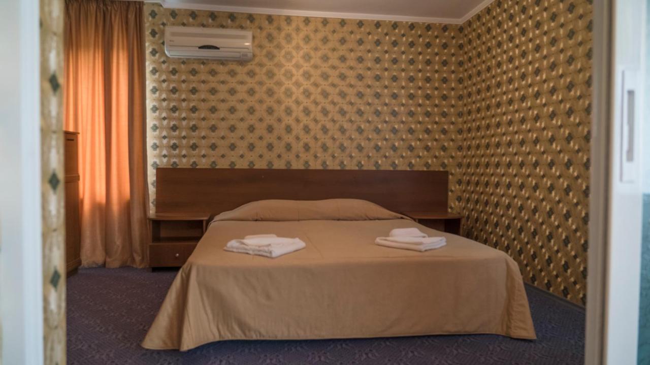 Park Hotel Persey Varna ภายนอก รูปภาพ