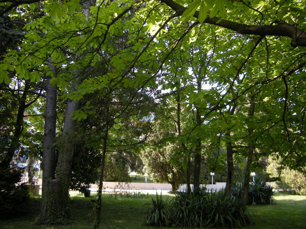 Park Hotel Persey Varna ภายนอก รูปภาพ