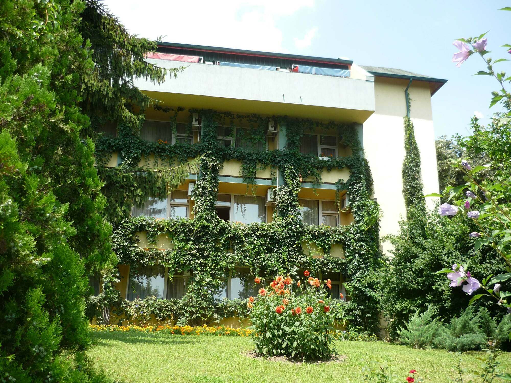 Park Hotel Persey Varna ภายนอก รูปภาพ